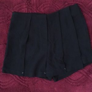 NWOT Sophie Rue sz M Black Skort